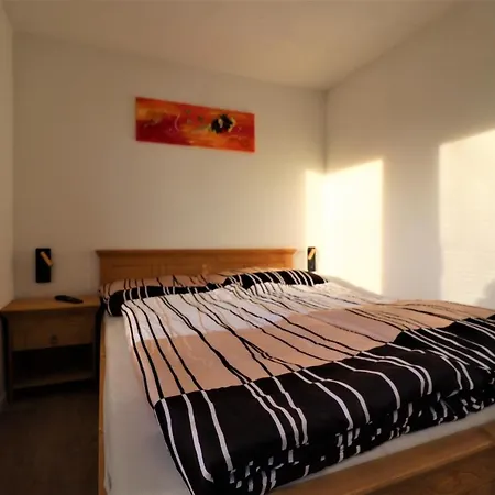 Monteuerwohnung - Keine Touristen - Berghutte - Kek3 * Bad Blankenburg